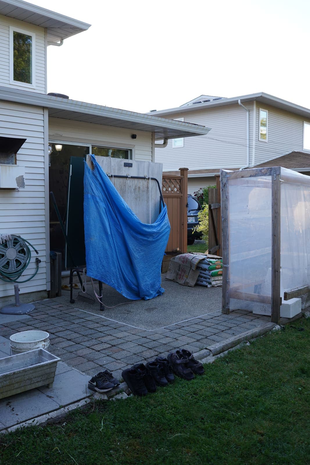 Townhouse backyard cleared and cleaned after service
